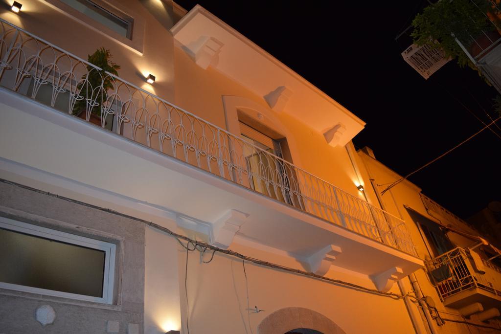 Domus Al Corso Con Servizio B&B Canosa di Puglia Exterior foto