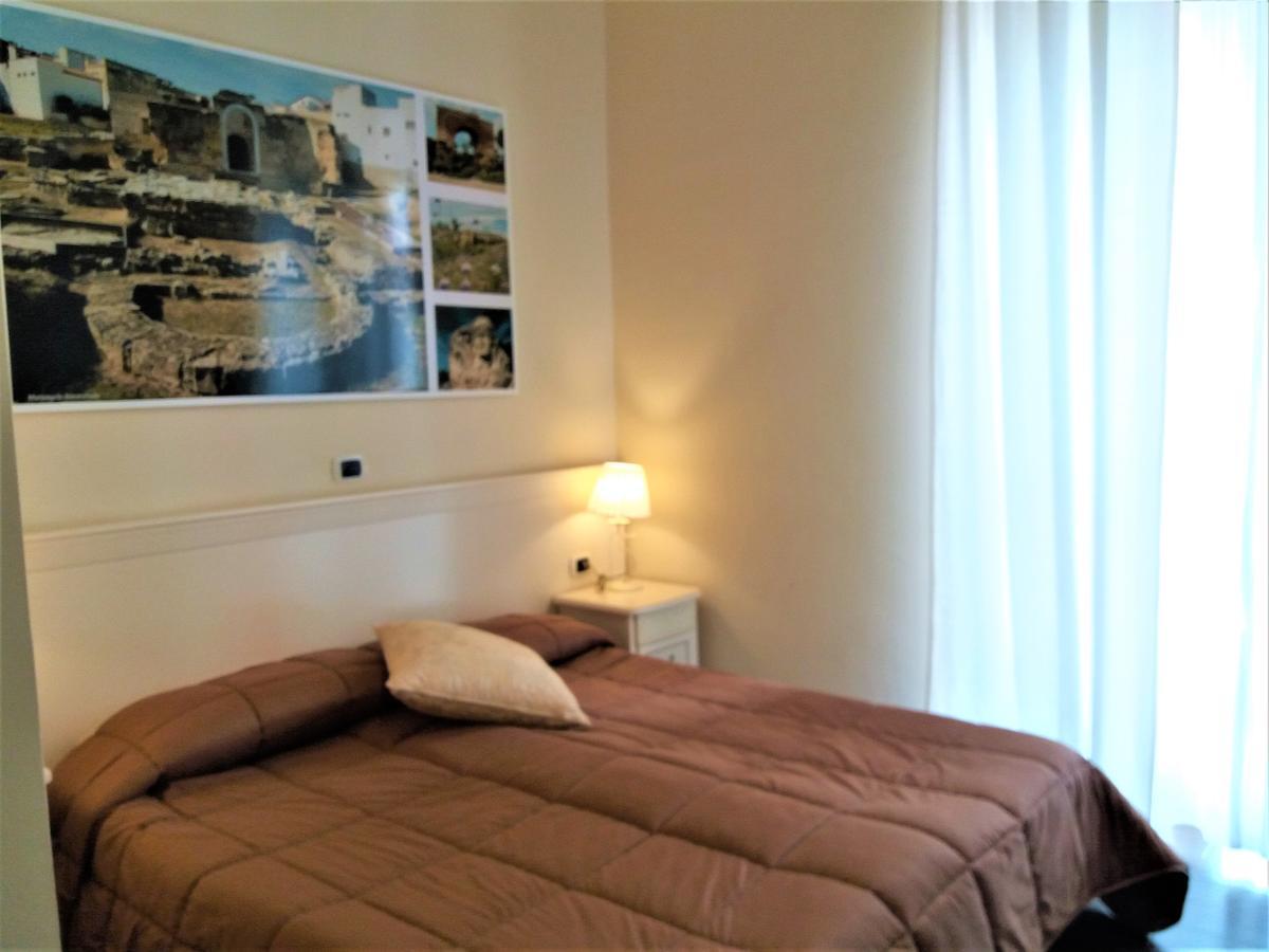 Domus Al Corso Con Servizio B&B Canosa di Puglia Exterior foto