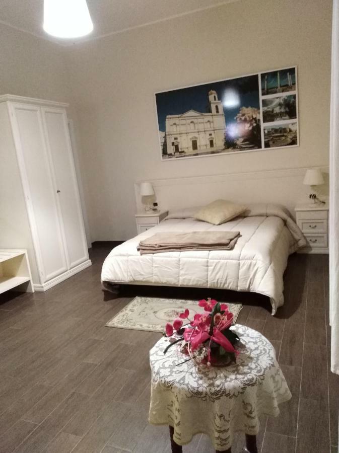 Domus Al Corso Con Servizio B&B Canosa di Puglia Exterior foto